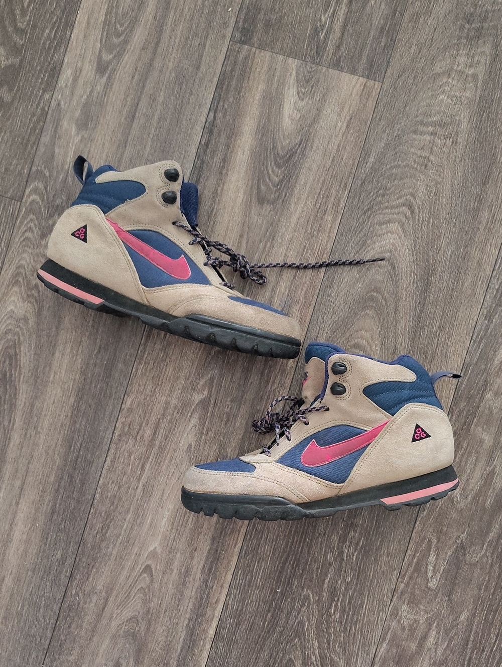 Vintage Nike Women's ACG Hiking Boots